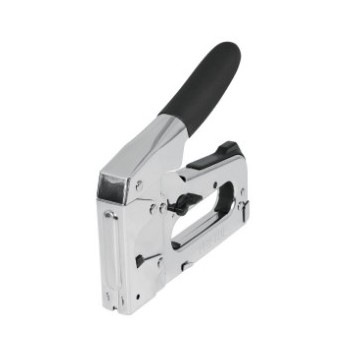 ENGRAMPADORA TIPO PISTOLA 26100 1/4 A 9/16 PRETU