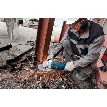 AMOLADORA ANGULAR  GWS 24-180 7 - 2400 W BOSCH