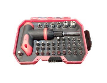 JUEGO PUNTAS Y TUBOS - 41 PIEZAS - CONER